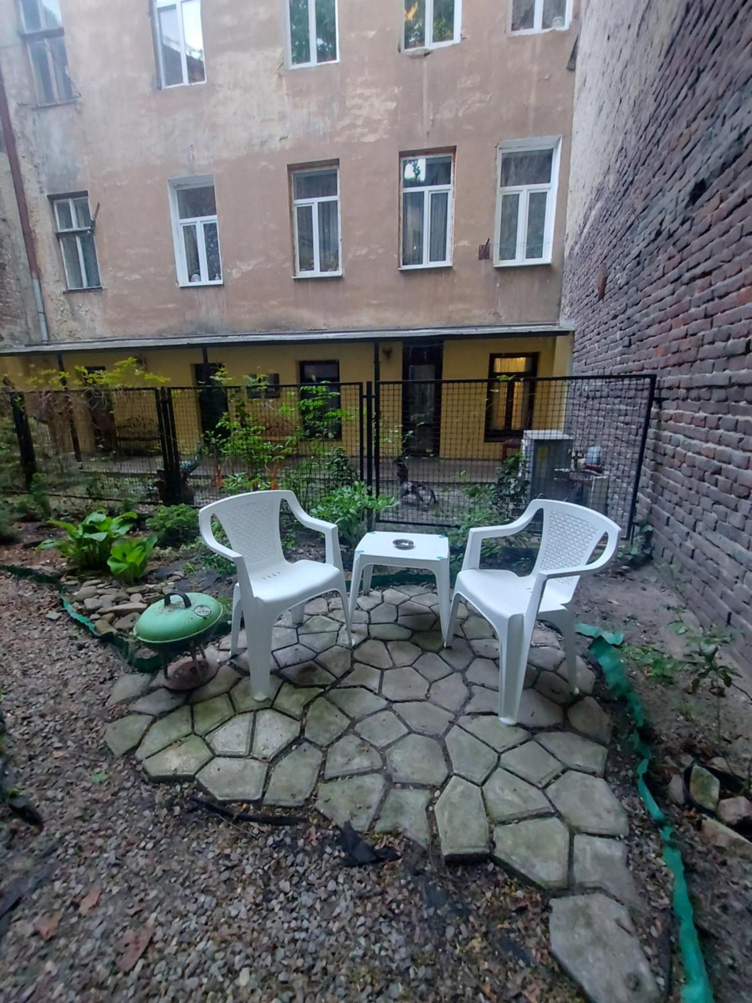 Shpytalna Apartments 利沃夫 外观 照片
