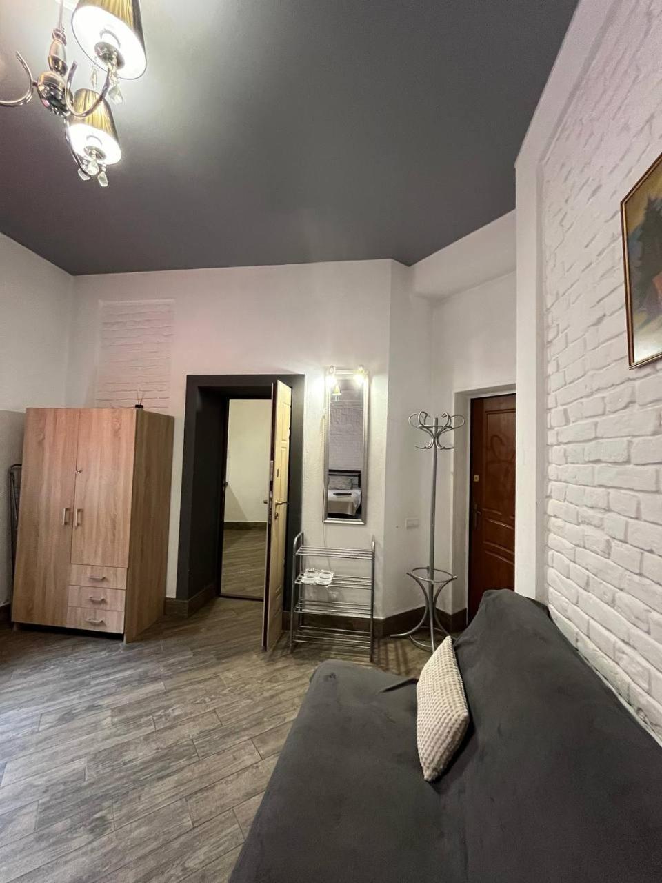 Shpytalna Apartments 利沃夫 外观 照片
