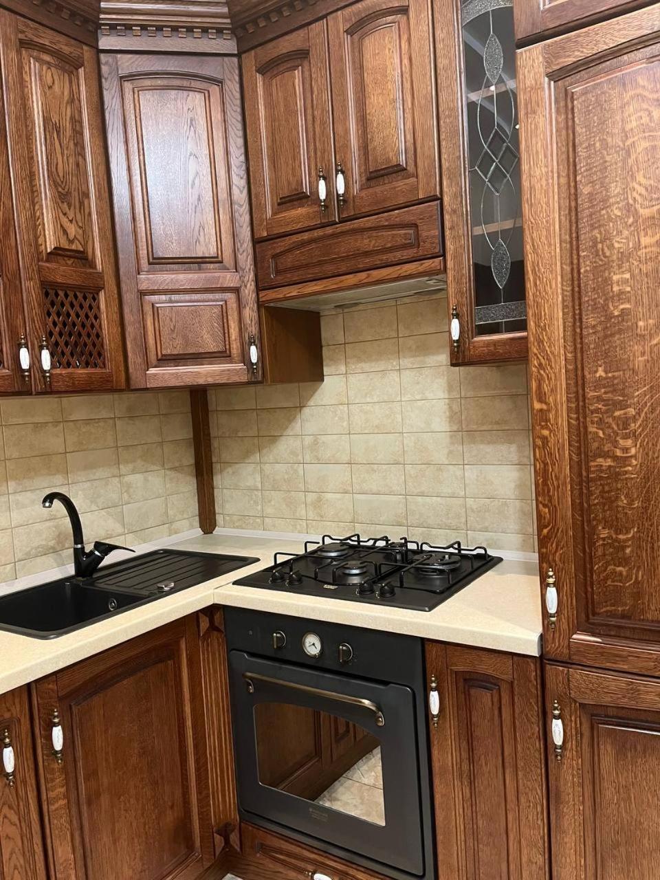 Shpytalna Apartments 利沃夫 外观 照片